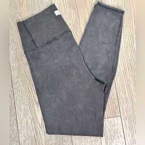 Vuori Washed Studio Legging - Washed
Charcoal SzSmall